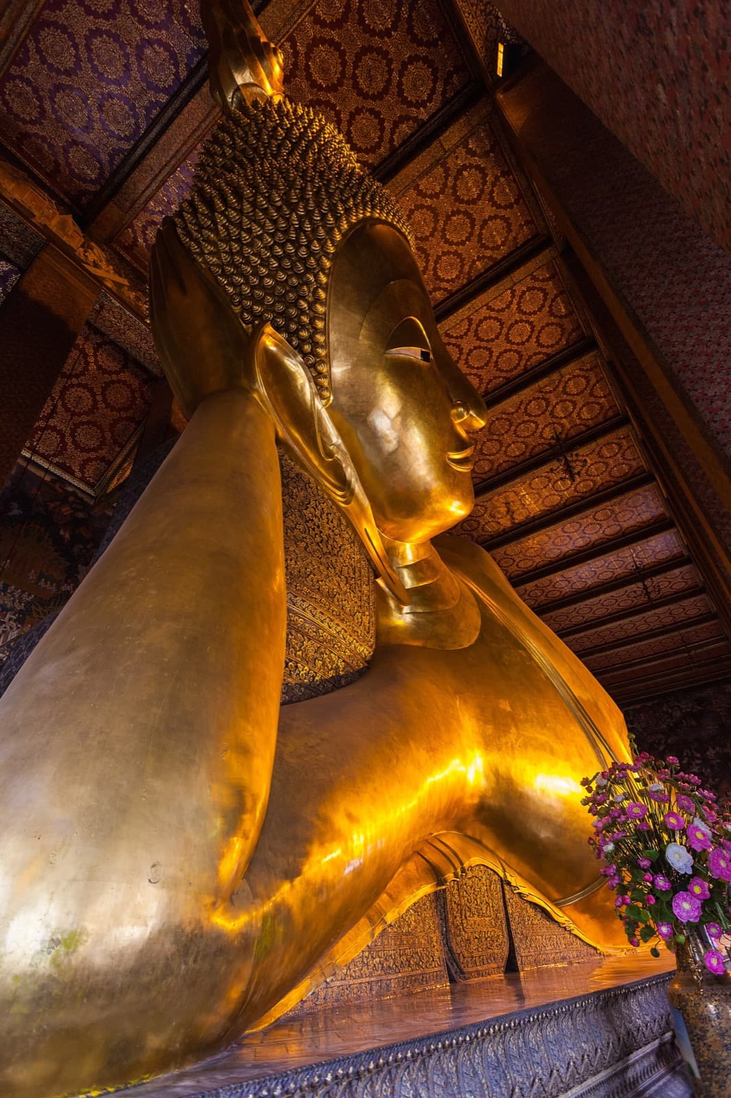 Reclining Buddha statue at Wat Pho in Bangkok