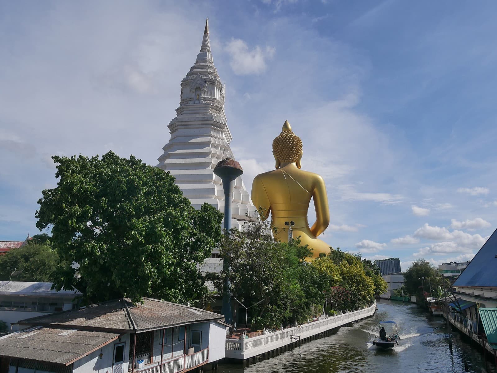 Bangkok canal scene used as a thematic image for the Khlong Bang Luang route