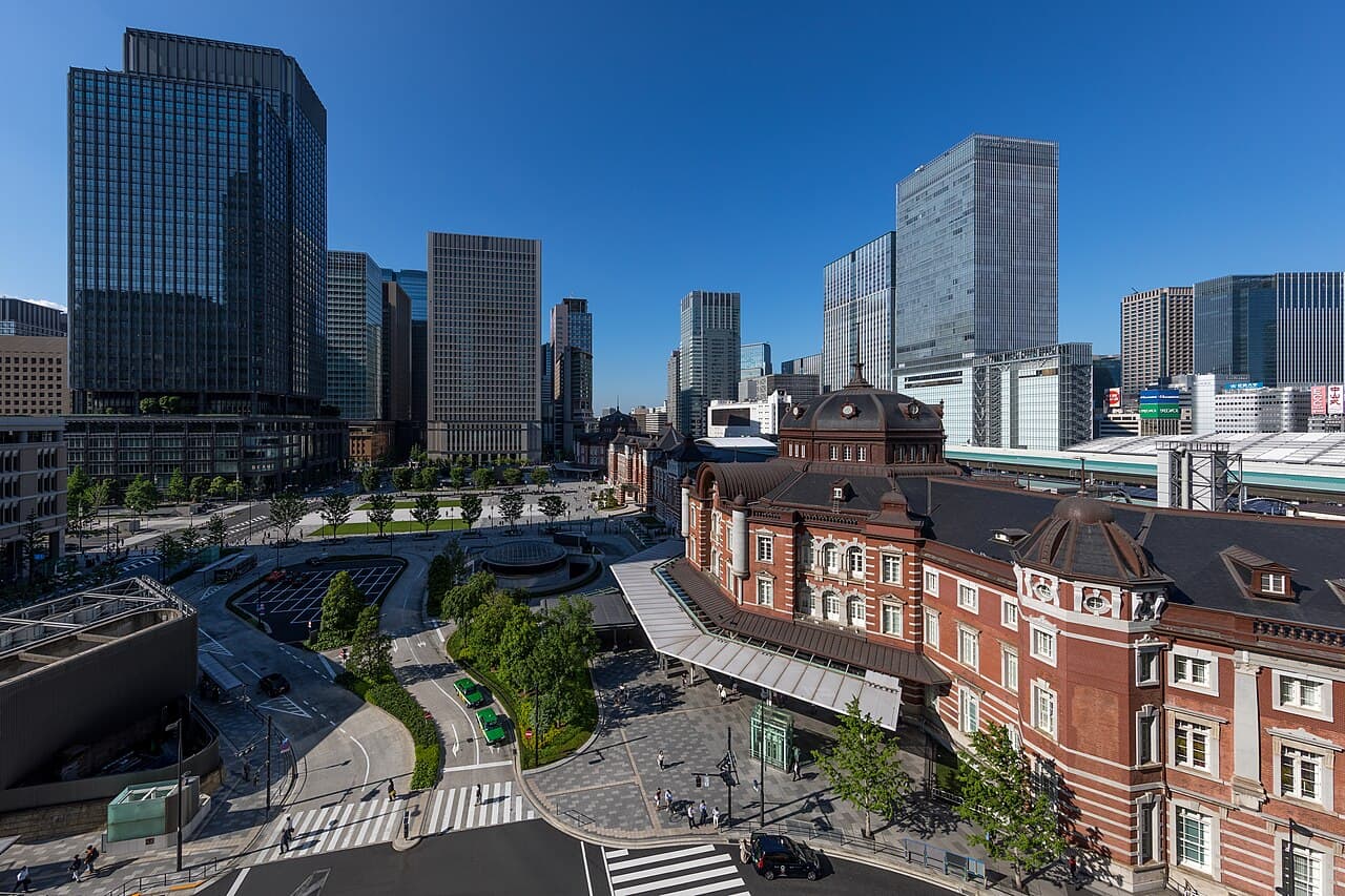 Tokyo Station and Marunouchi Central Plaza